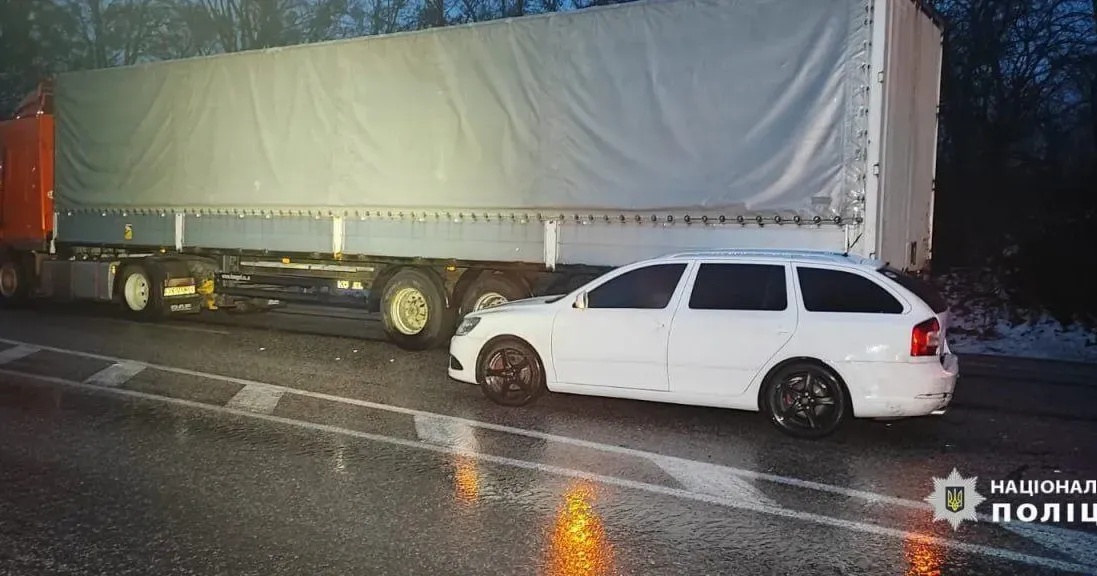 Головна світлина новини на сайті Gromada Group 19 січня у місті Люботин сталась ДТП на порталі Gromada Group
